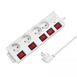 Sähköjatkojohto 4 pistokeliitäntää, erilliset virtakatkaisijat, valkoinen